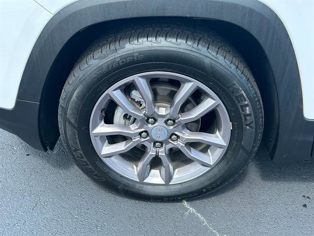 Used 2023 GMC Terrain SLT w/ Infotainment Package II image 31