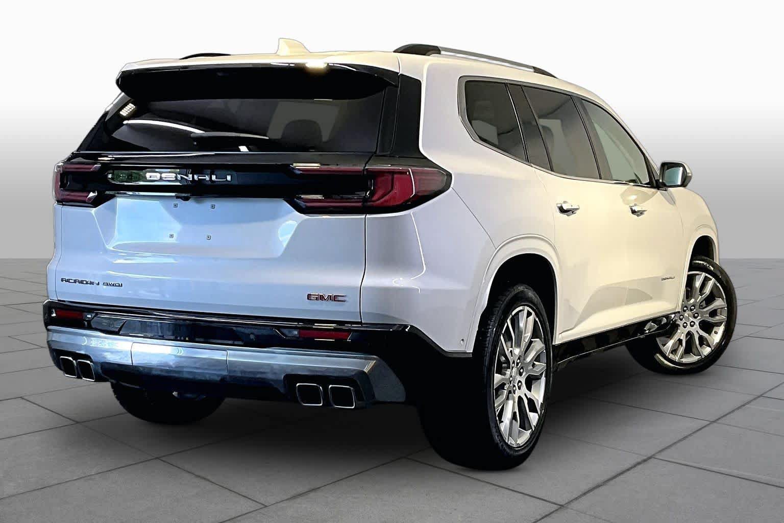 Used 2024 GMC Acadia Denali w/ Super Cruise Package AWD/4WD image 13