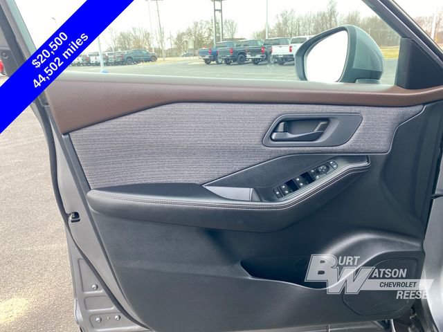 Used 2021 Nissan Rogue S image 11