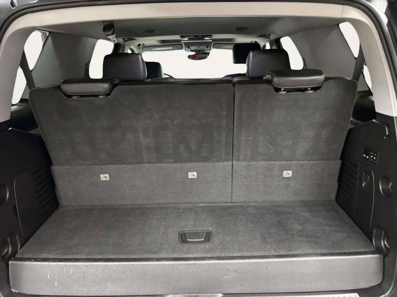 Used 2018 GMC Yukon SLT w/ Open Road Package AWD/4WD image 6