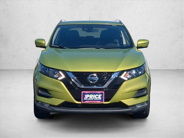Used 2020 Nissan Rogue Sport SV w/ Technology Package FWD image 2