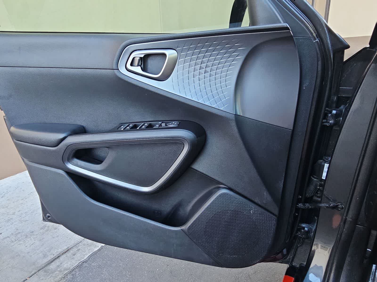Used 2022 Kia Soul GT-Line FWD image 28
