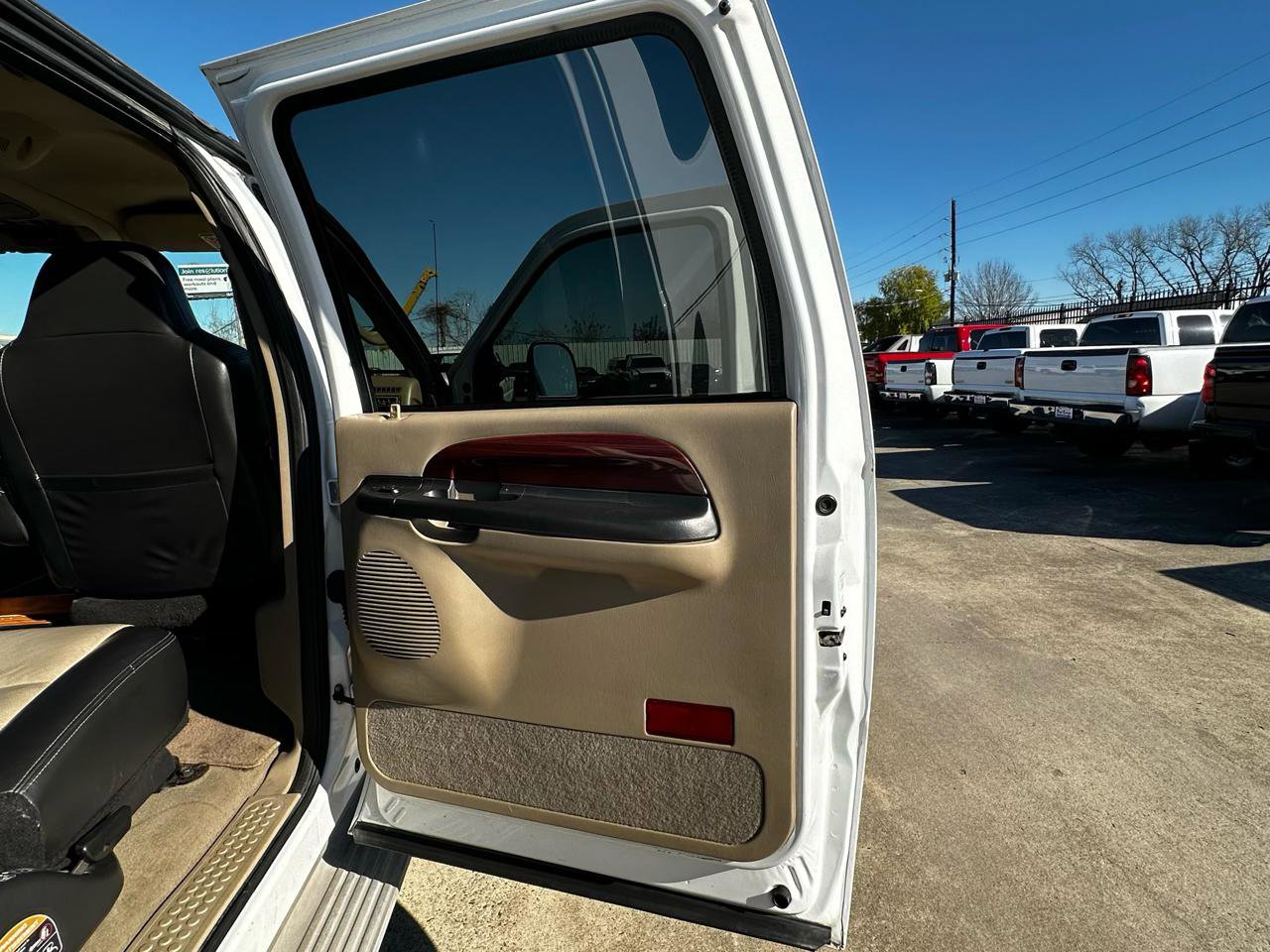 Used 2005 Ford Excursion Eddie Bauer image 85
