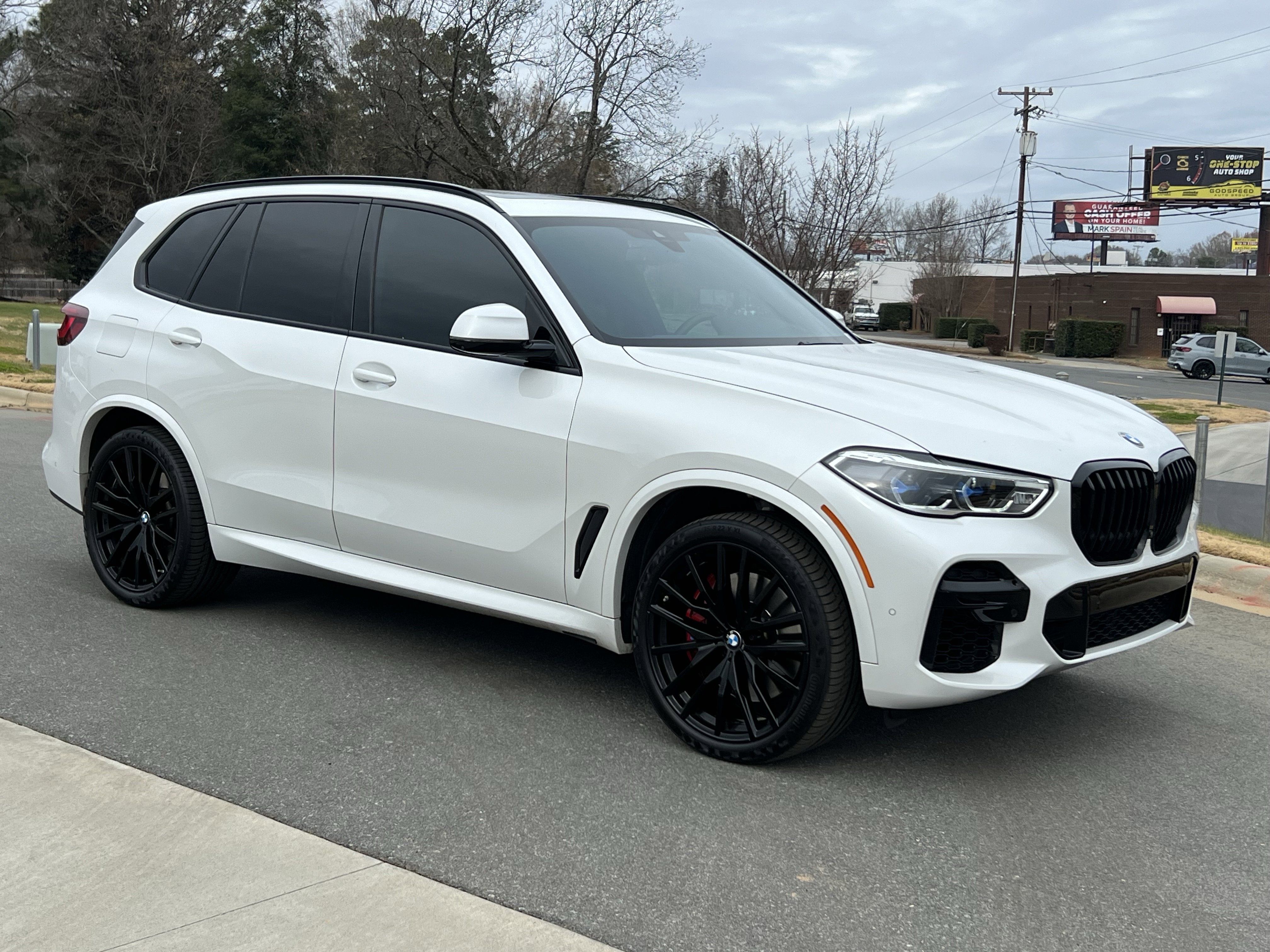 Used 2023 BMW X5 M50i w/ Executive Package image 1