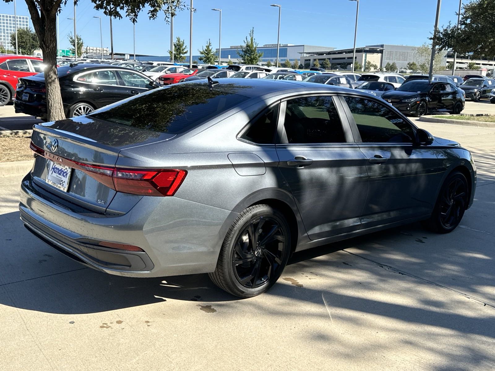 New 2026 Volkswagen Jetta SE FWD image 4