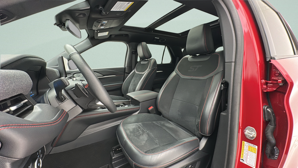Used 2025 Ford Explorer ST w/ Sun And Sound Package AWD/4WD image 15