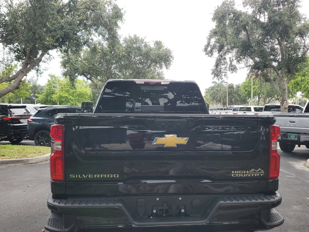 Certified 2024 Chevrolet Silverado 2500 High Country w/ Technology Package AWD/4WD image 13