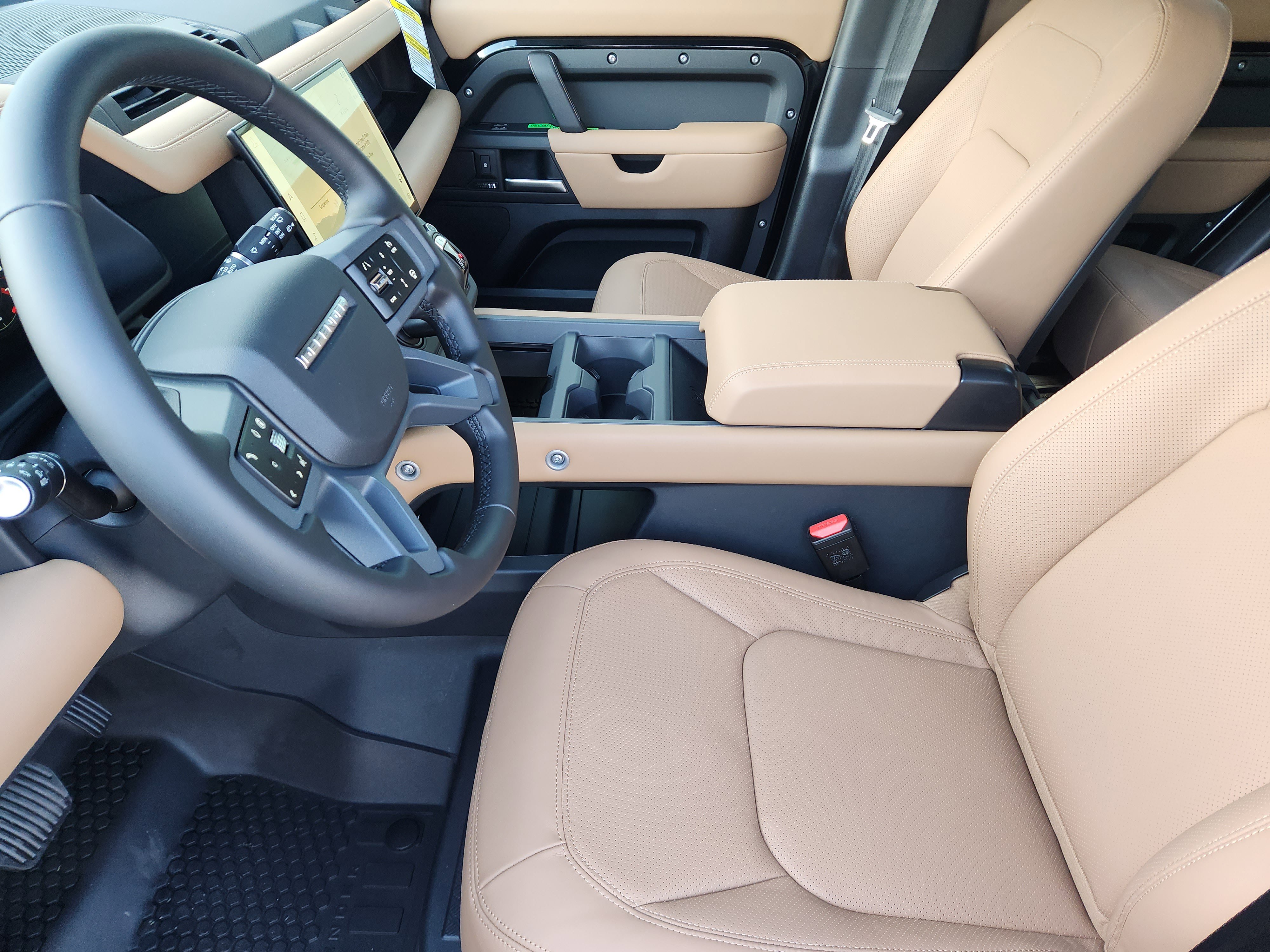 New 2026 Land Rover Defender 110 X-Dynamic SE image 12