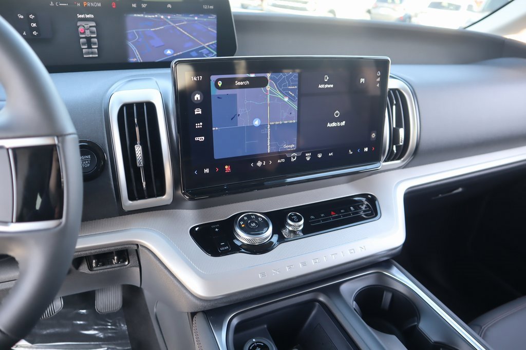 New 2025 Ford Expedition Active image 5