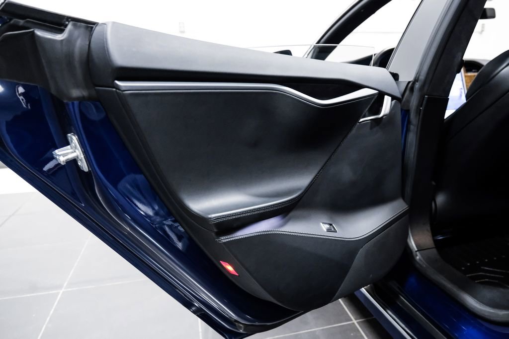 Used 2019 Tesla Model S Long Range image 39