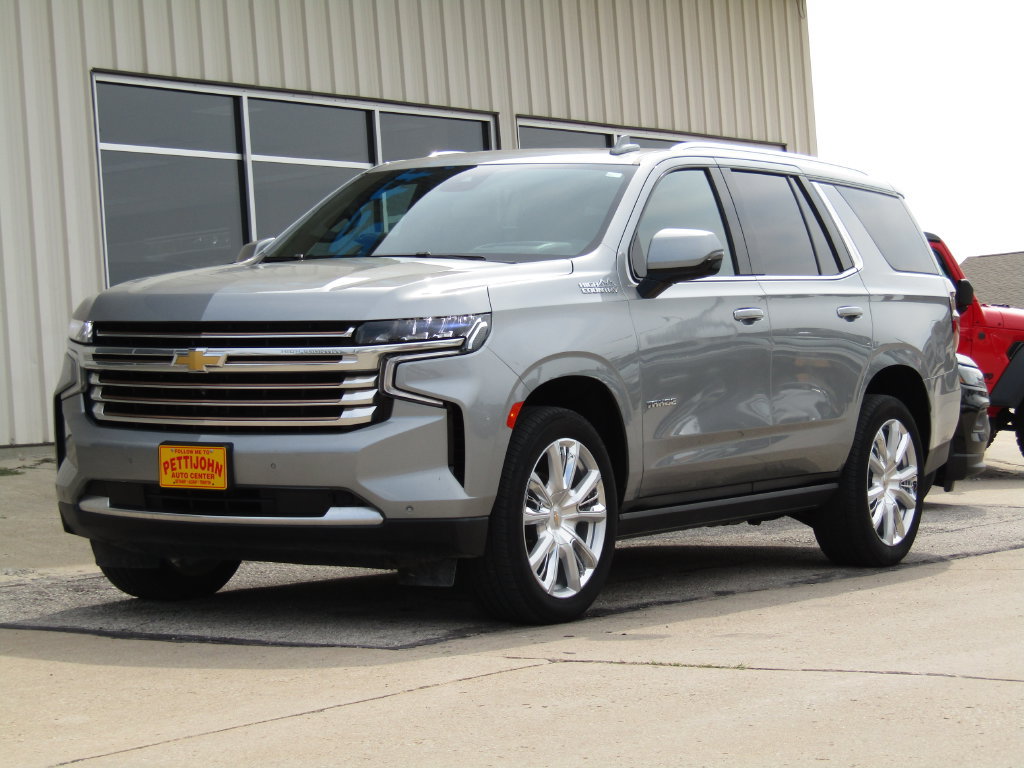 Used 2024 Chevrolet Tahoe High Country AWD/4WD image 12