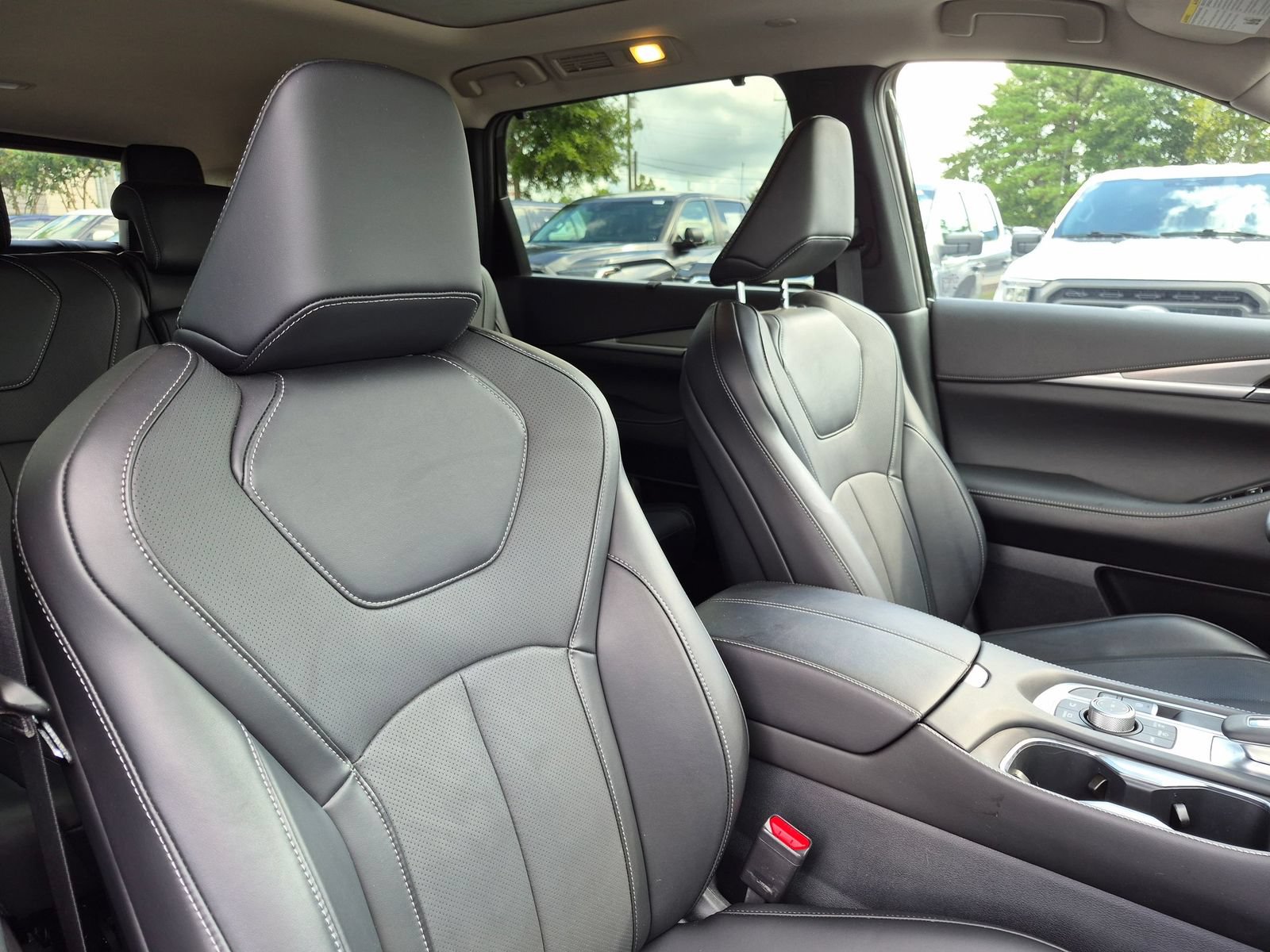 Used 2026 INFINITI QX60 Luxe w/ Cargo Package FWD image 40