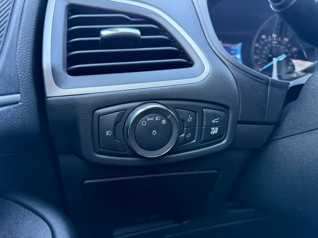 Used 2022 Ford Edge SEL w/ Convenience Package image 15