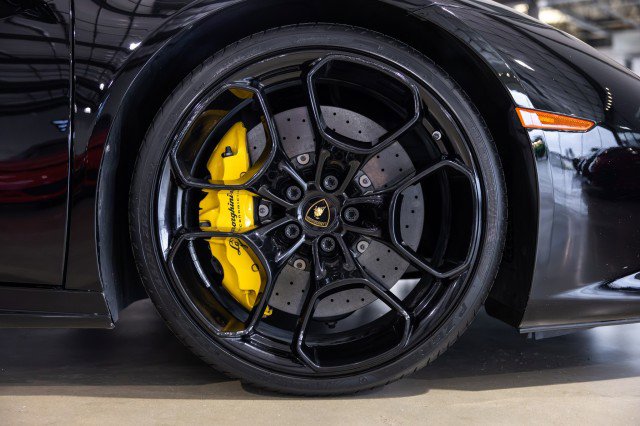 Used 2015 Lamborghini Huracan LP 610-4 image 24