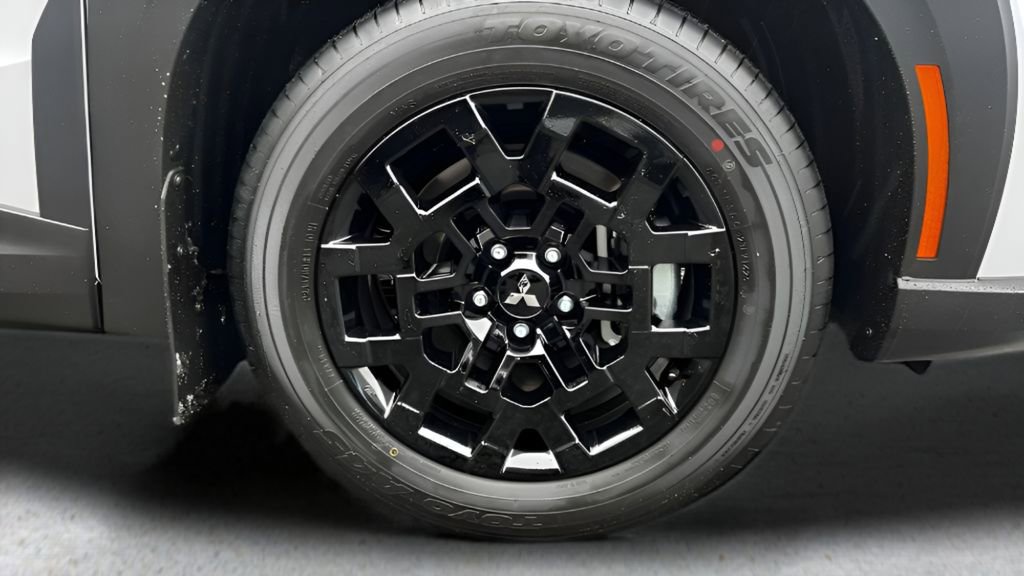 New 2025 Mitsubishi Outlander Trail Edition AWD/4WD image 38