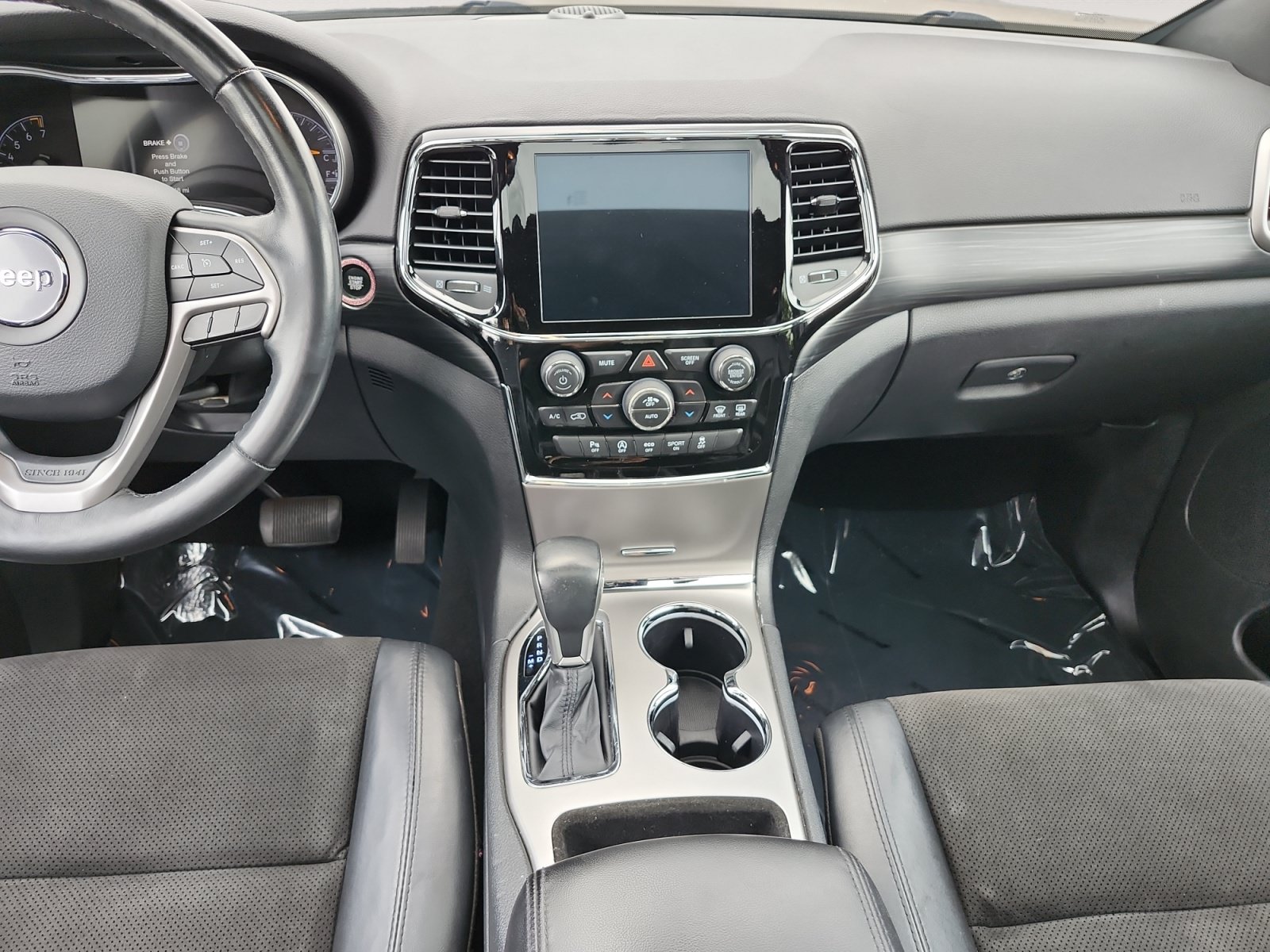 Used 2019 Jeep Grand Cherokee Altitude AWD/4WD image 12