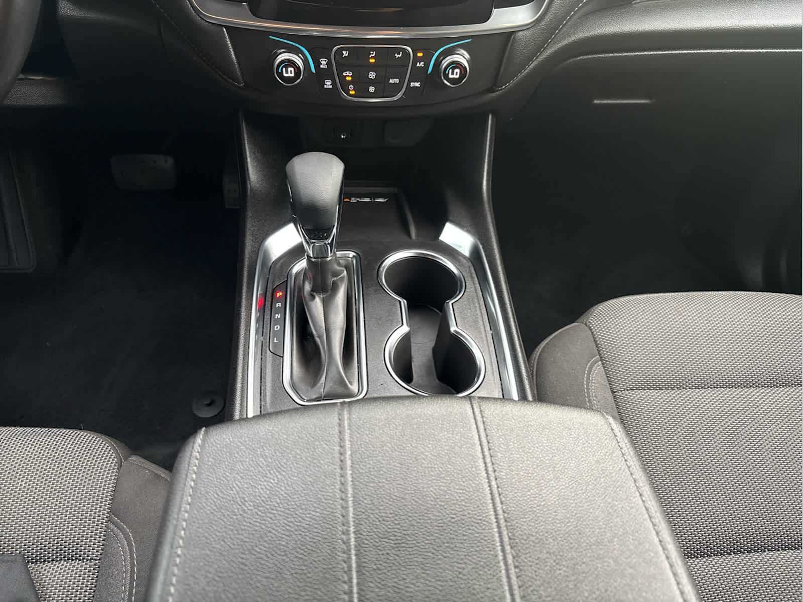 Used 2023 Chevrolet Traverse LT FWD image 22