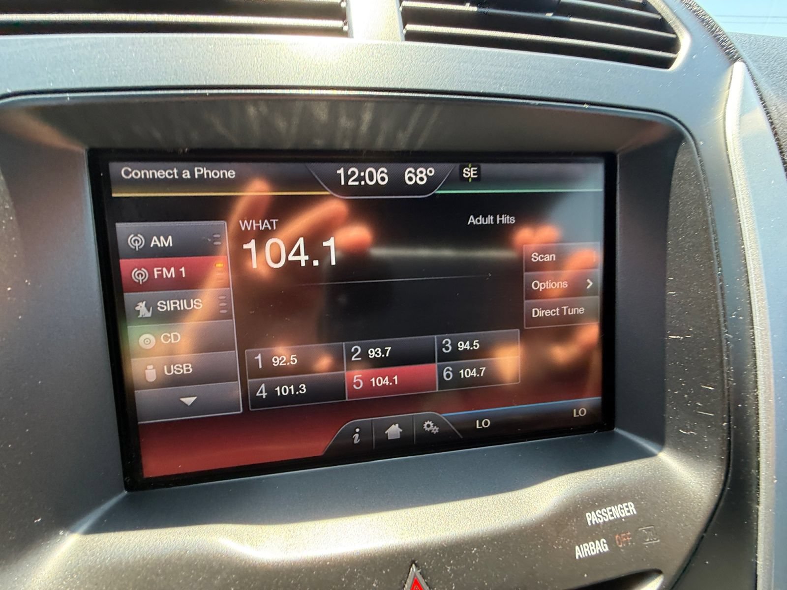 Used 2014 Ford Explorer XLT w/ Equipment Group 202A AWD/4WD image 25
