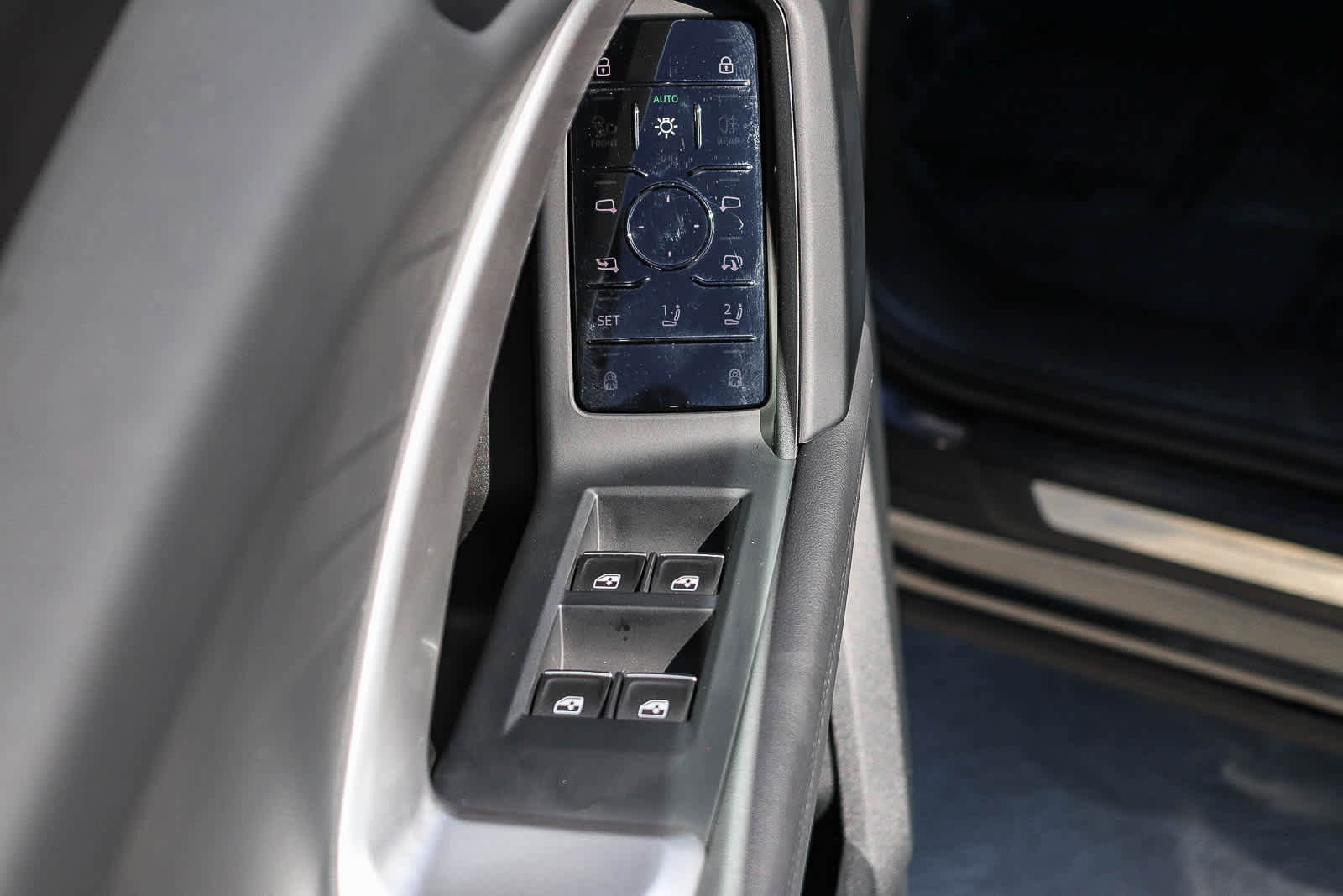 Used 2025 Audi Q5 Premium w/ Convenience Package image 26