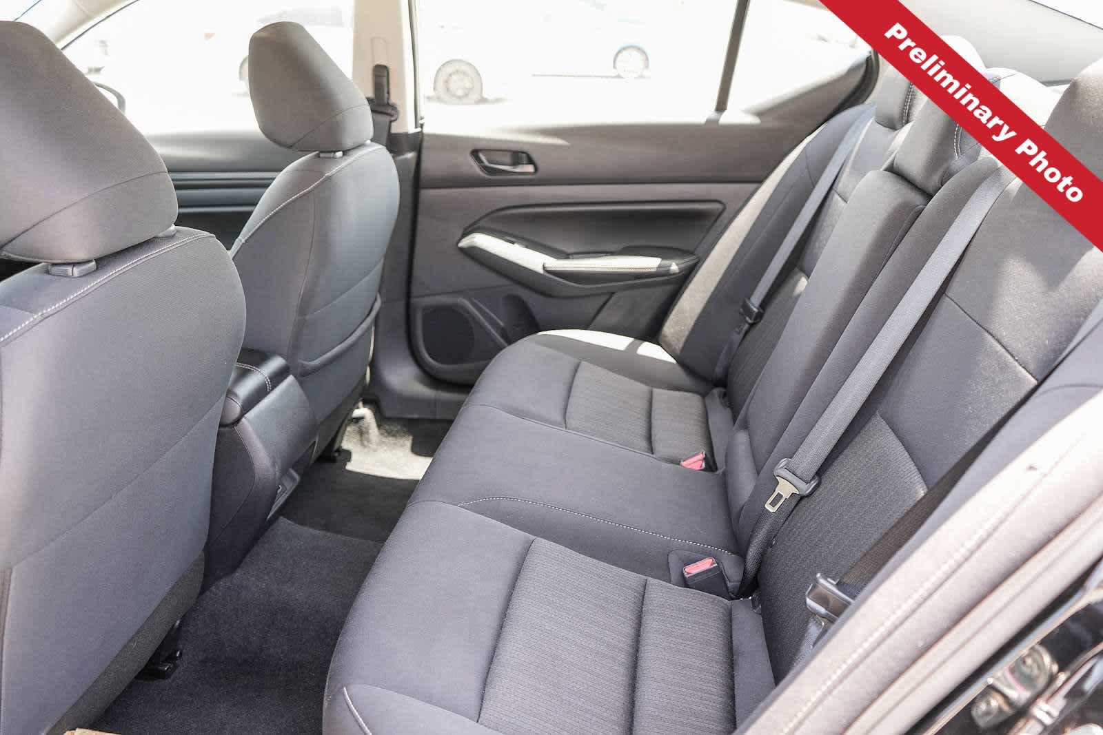 Used 2025 Nissan Altima 2.5 SV FWD image 13