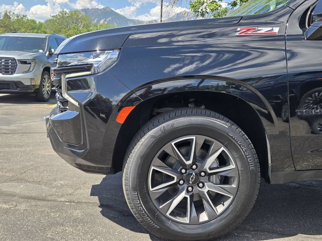 Used 2023 Chevrolet Tahoe Z71 w/ Luxury Package AWD/4WD image 6