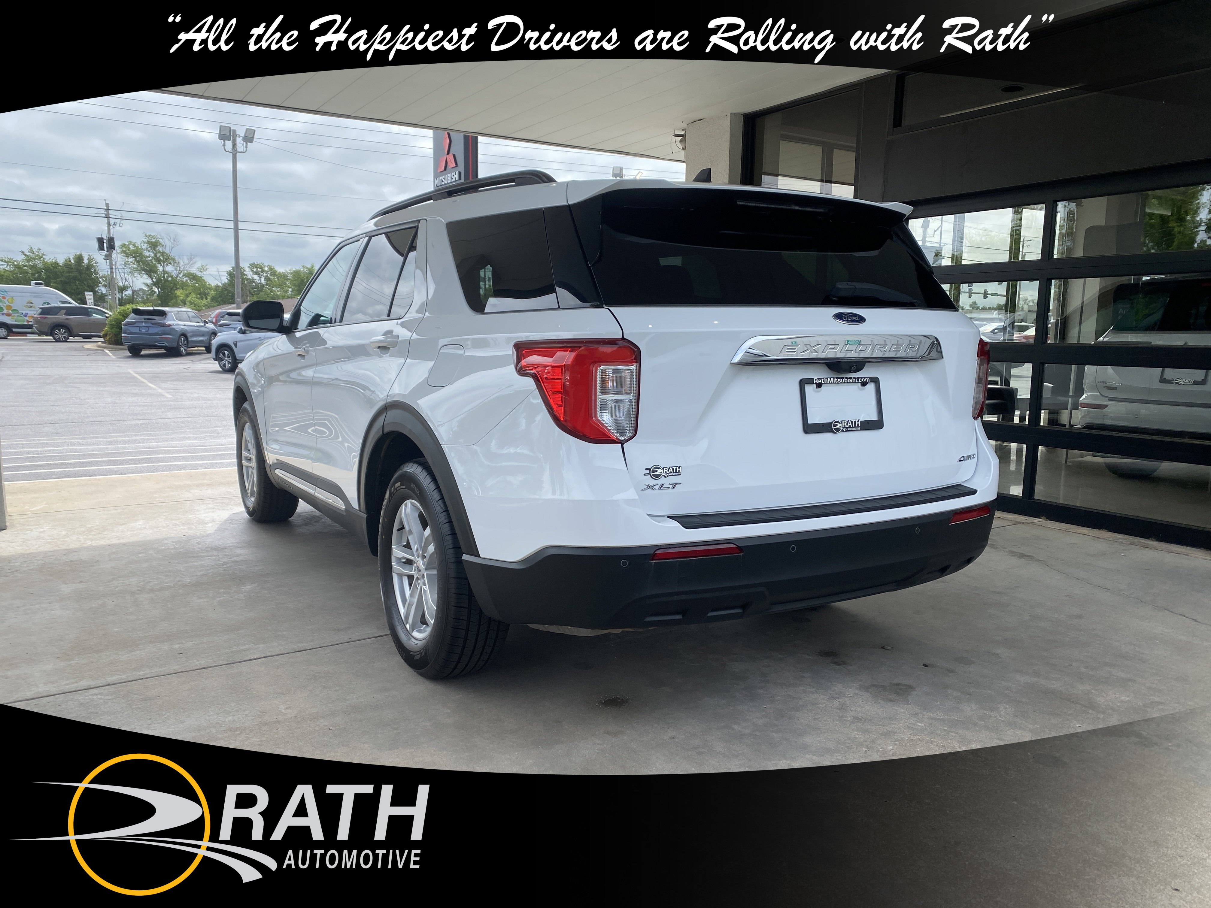 Used 2022 Ford Explorer XLT AWD/4WD image 8