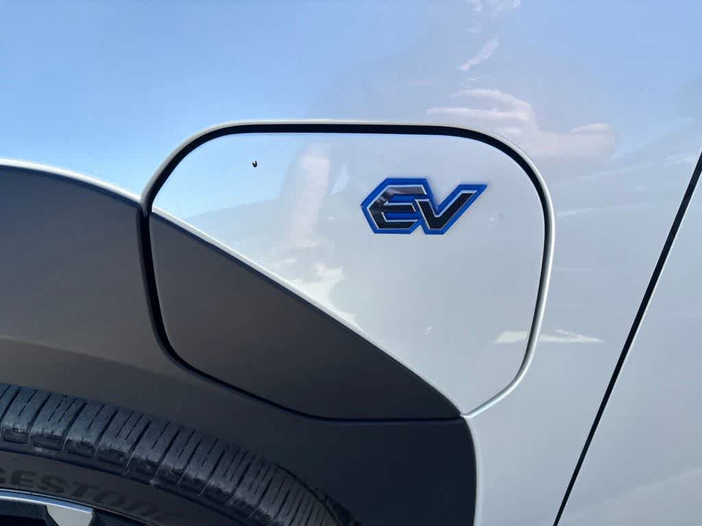 Used 2023 Subaru Solterra AWD image 6