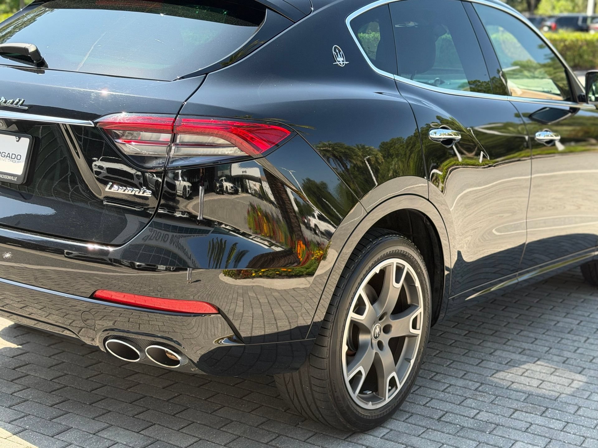 Used 2021 Maserati Levante AWD/4WD image 14
