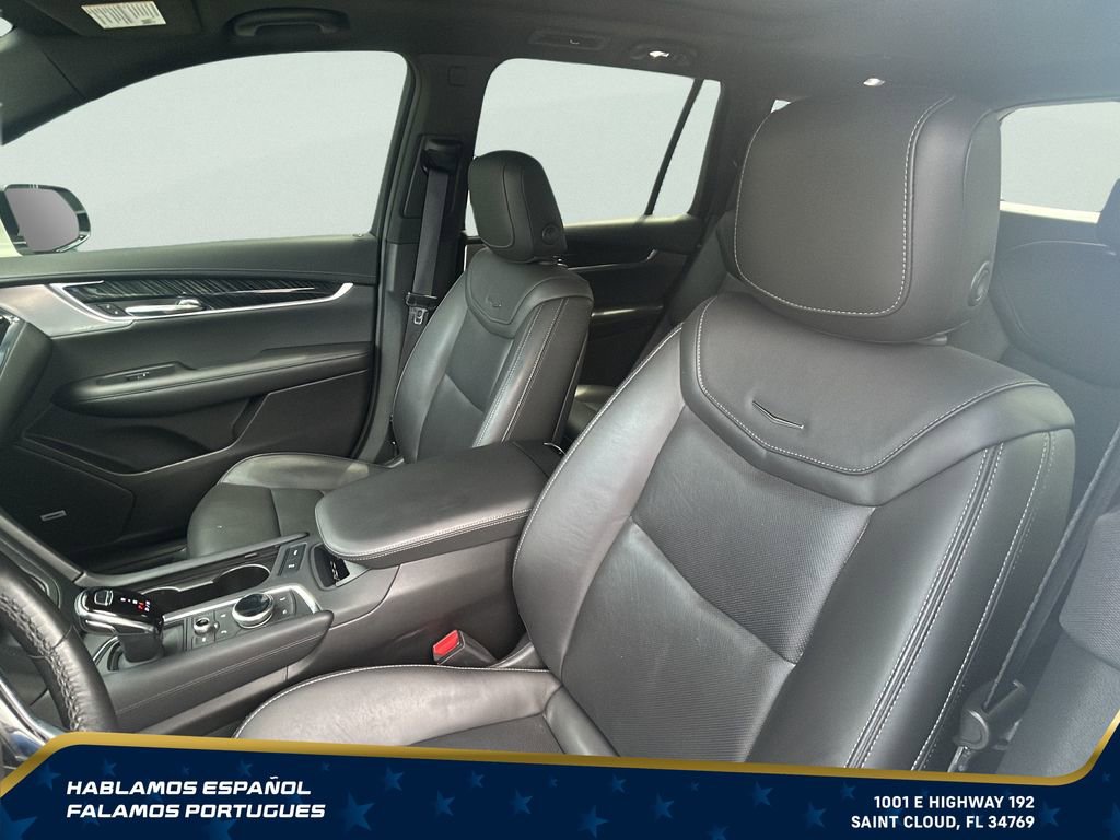 Used 2023 Cadillac XT6 Premium Luxury w/ Technology Package FWD image 14