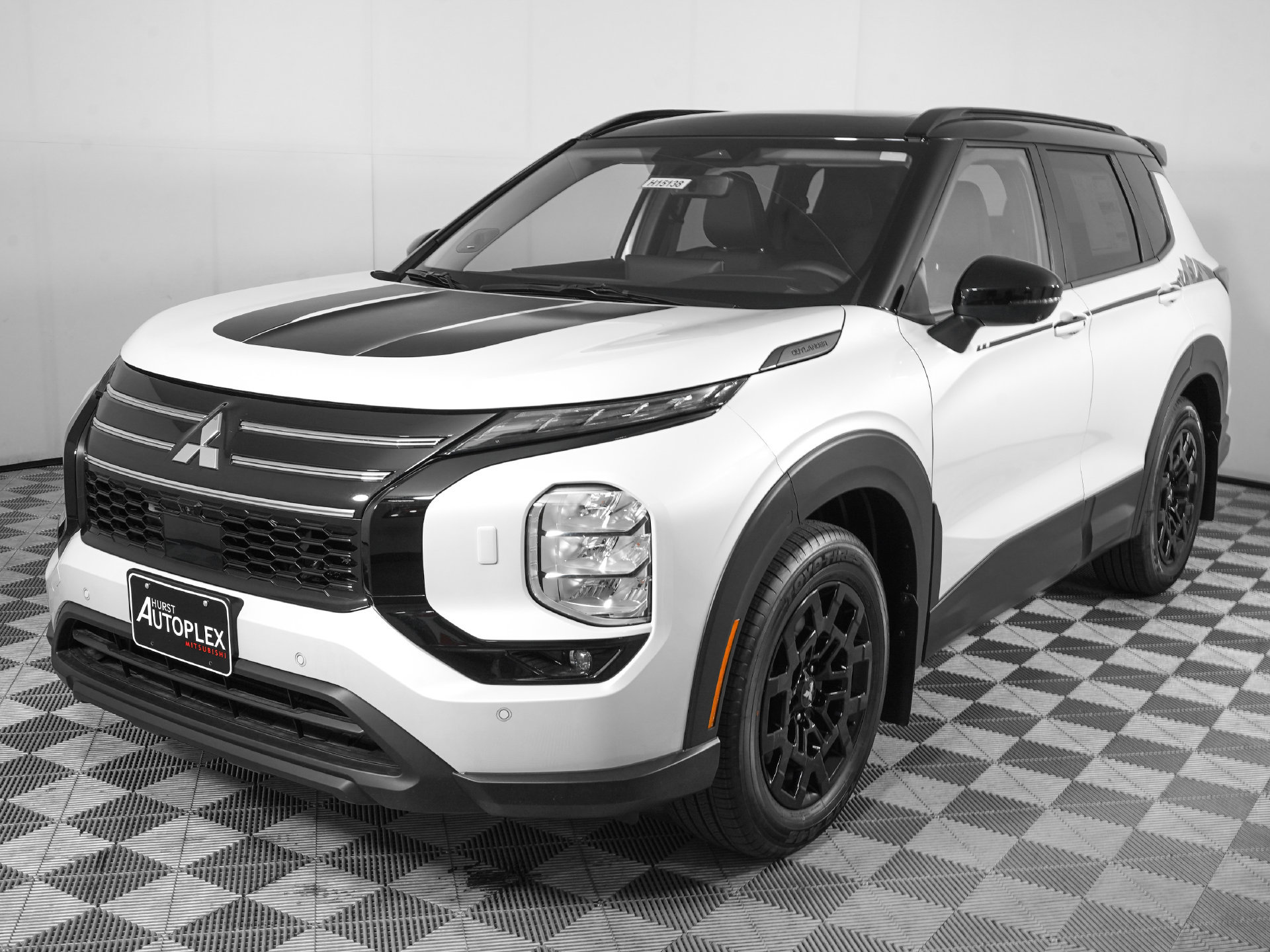 New 2026 Mitsubishi Outlander AWD image 9