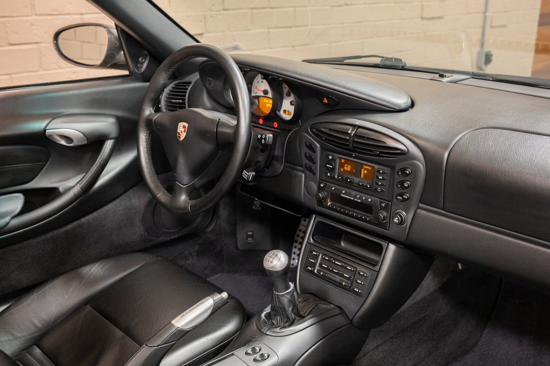 Used 2001 Porsche Boxster image 24