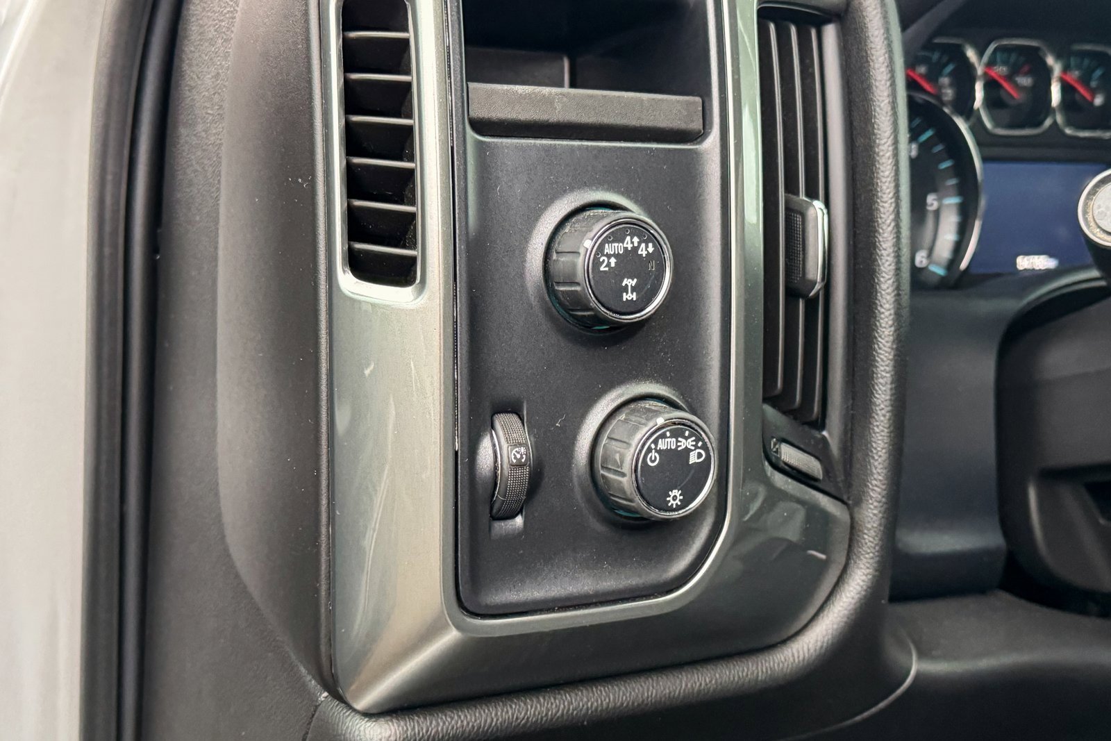 Used 2019 Chevrolet Silverado 1500 LT image 15