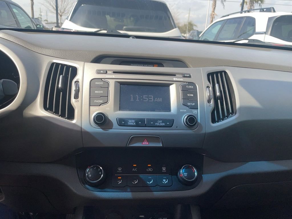 Used 2016 Kia Sportage LX w/ LX Popular Package image 2