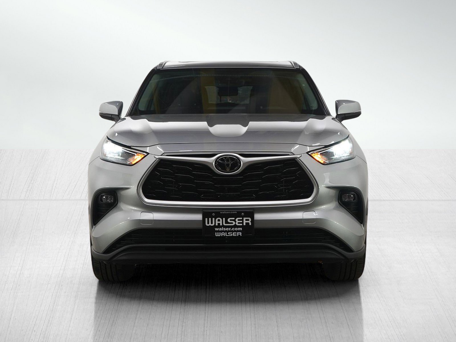 Used 2023 Toyota Highlander XLE image 8