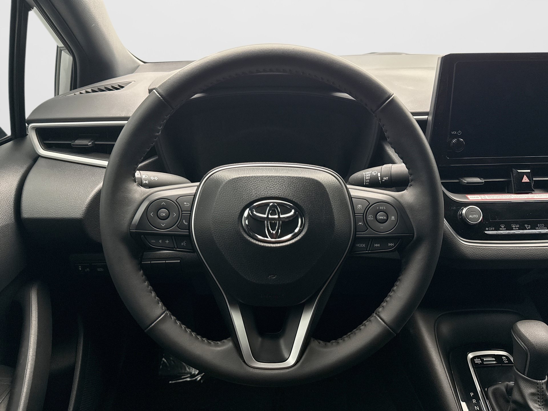 Used 2026 Toyota Corolla SE FWD image 12
