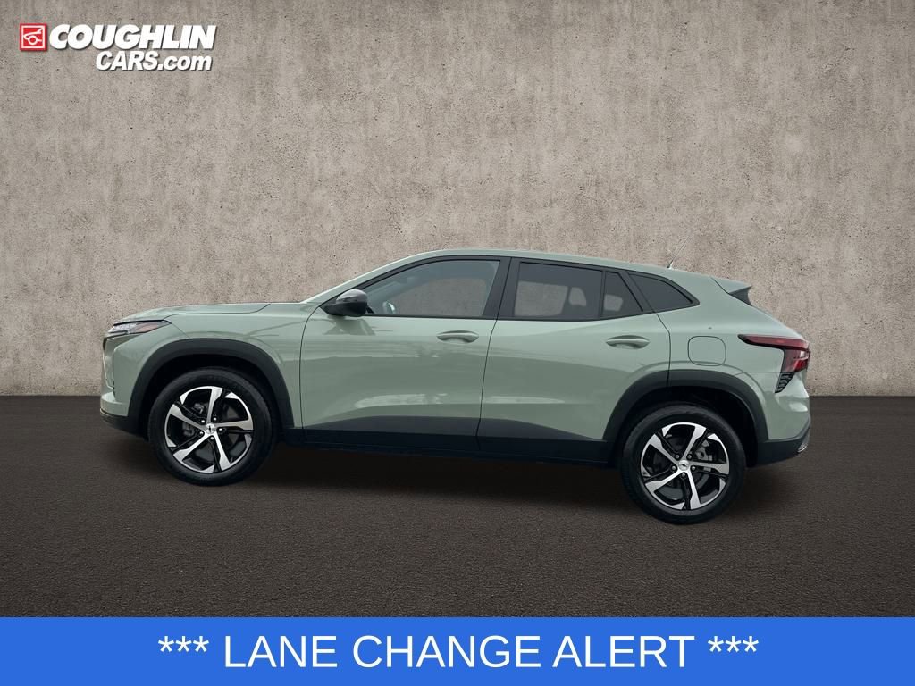 Used 2024 Chevrolet Trax RS w/ Driver Confidence Package image 5