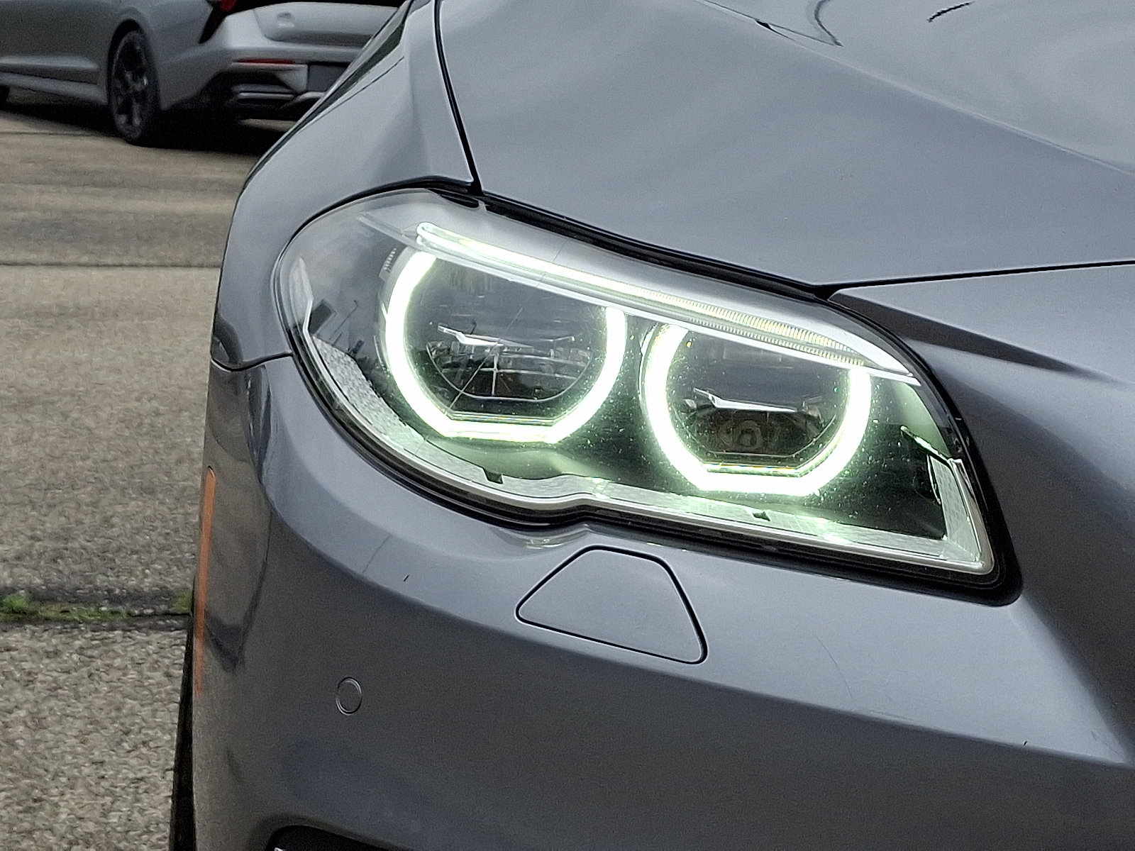 Used 2015 BMW 550i xDrive Sedan AWD/4WD image 9