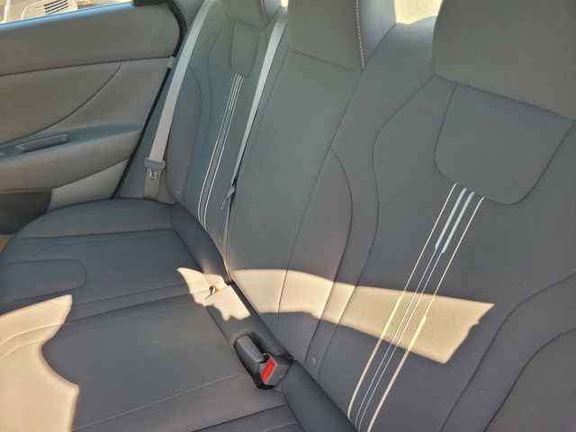 Used 2024 Hyundai Elantra SEL FWD image 15