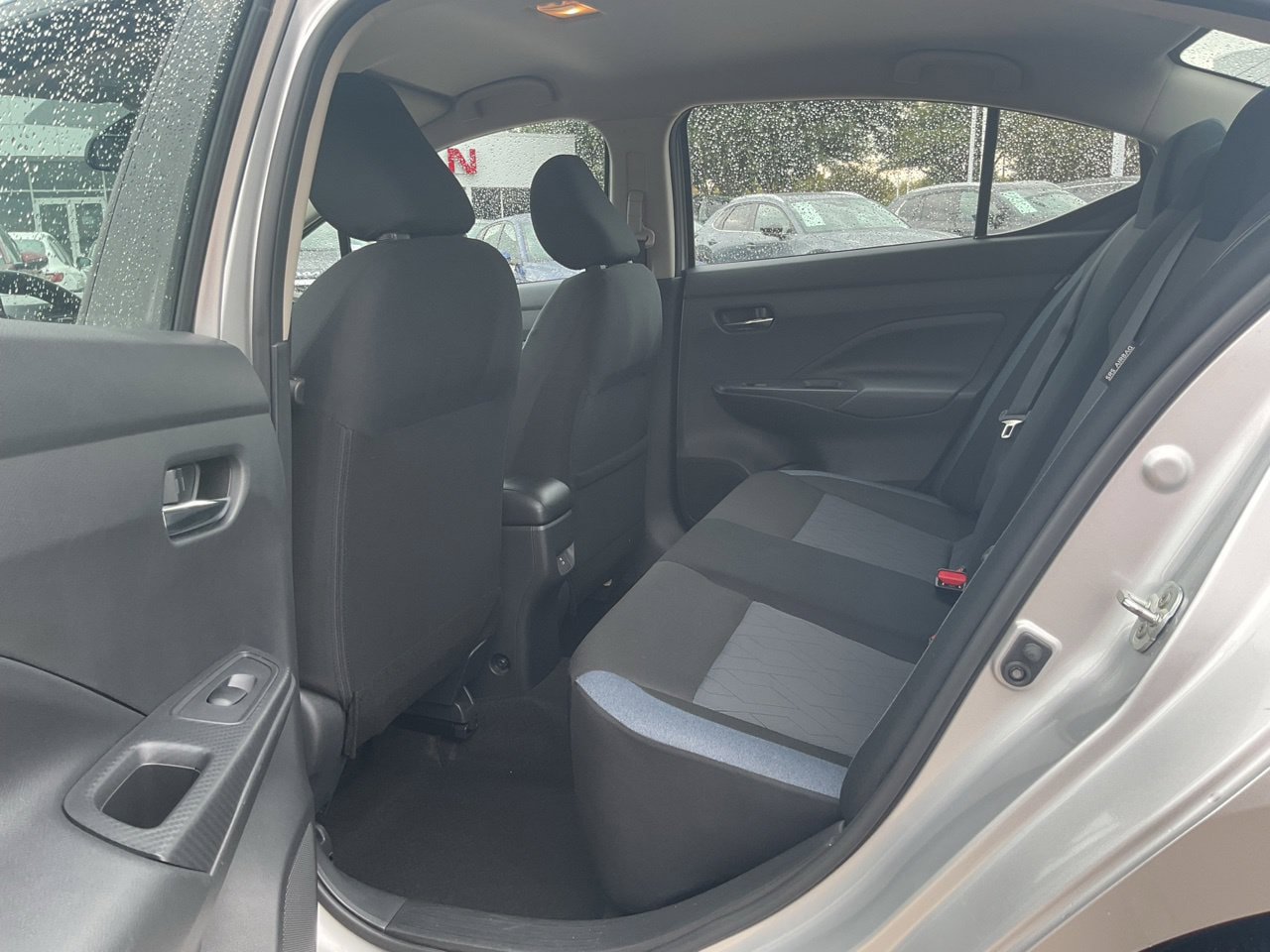Used 2025 Nissan Versa SV FWD image 14