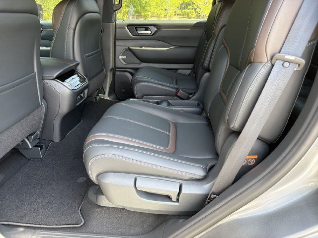 New 2026 Nissan Armada SL w/ Captain's Chari Seat Package AWD/4WD image 24