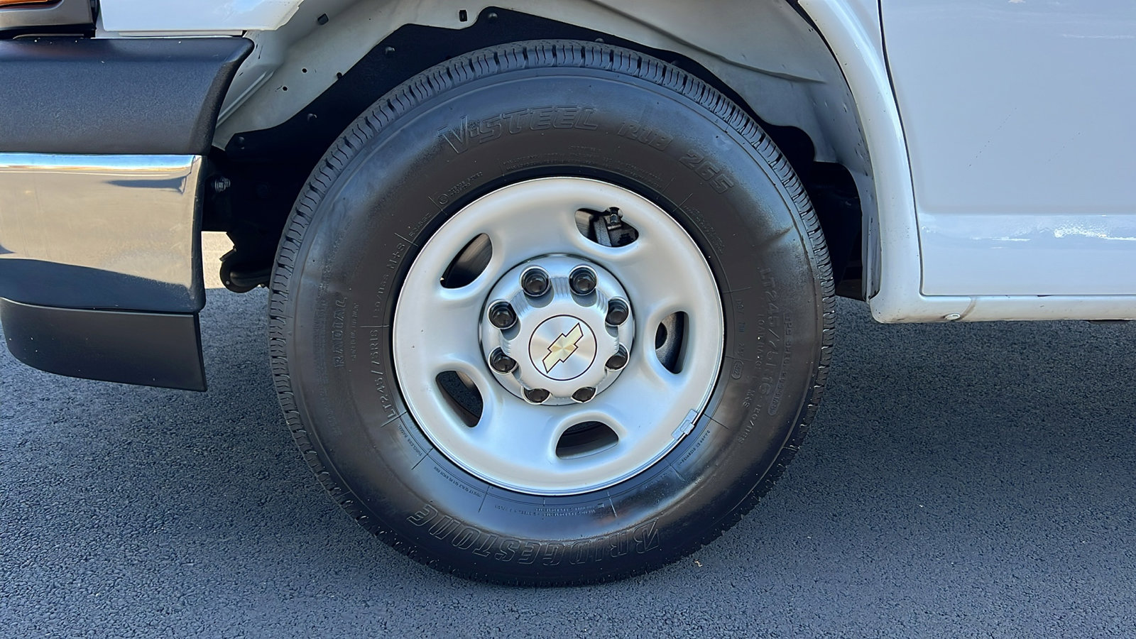 Certified 2023 Chevrolet Express 2500 w/ Driver Convenience Package image 10