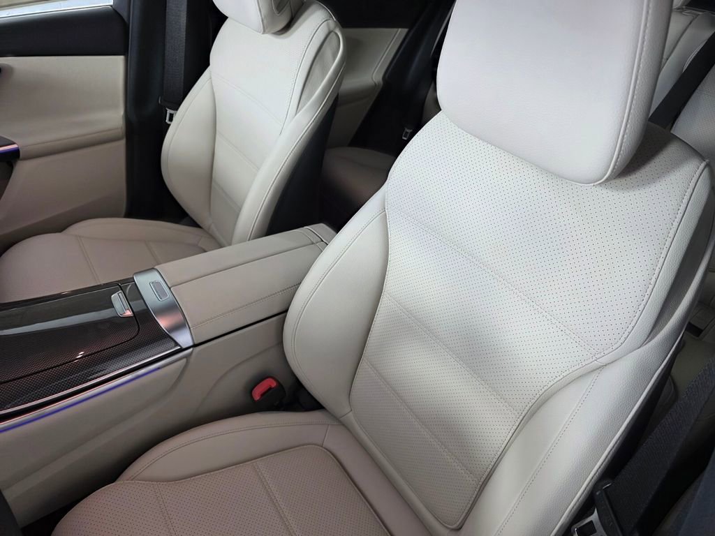 New 2026 Mercedes-Benz GLC 300 image 8