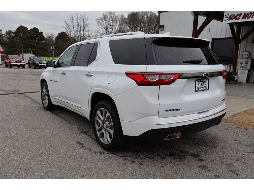 Used 2019 Chevrolet Traverse Premier w/ LPO, Blackout Package image 3