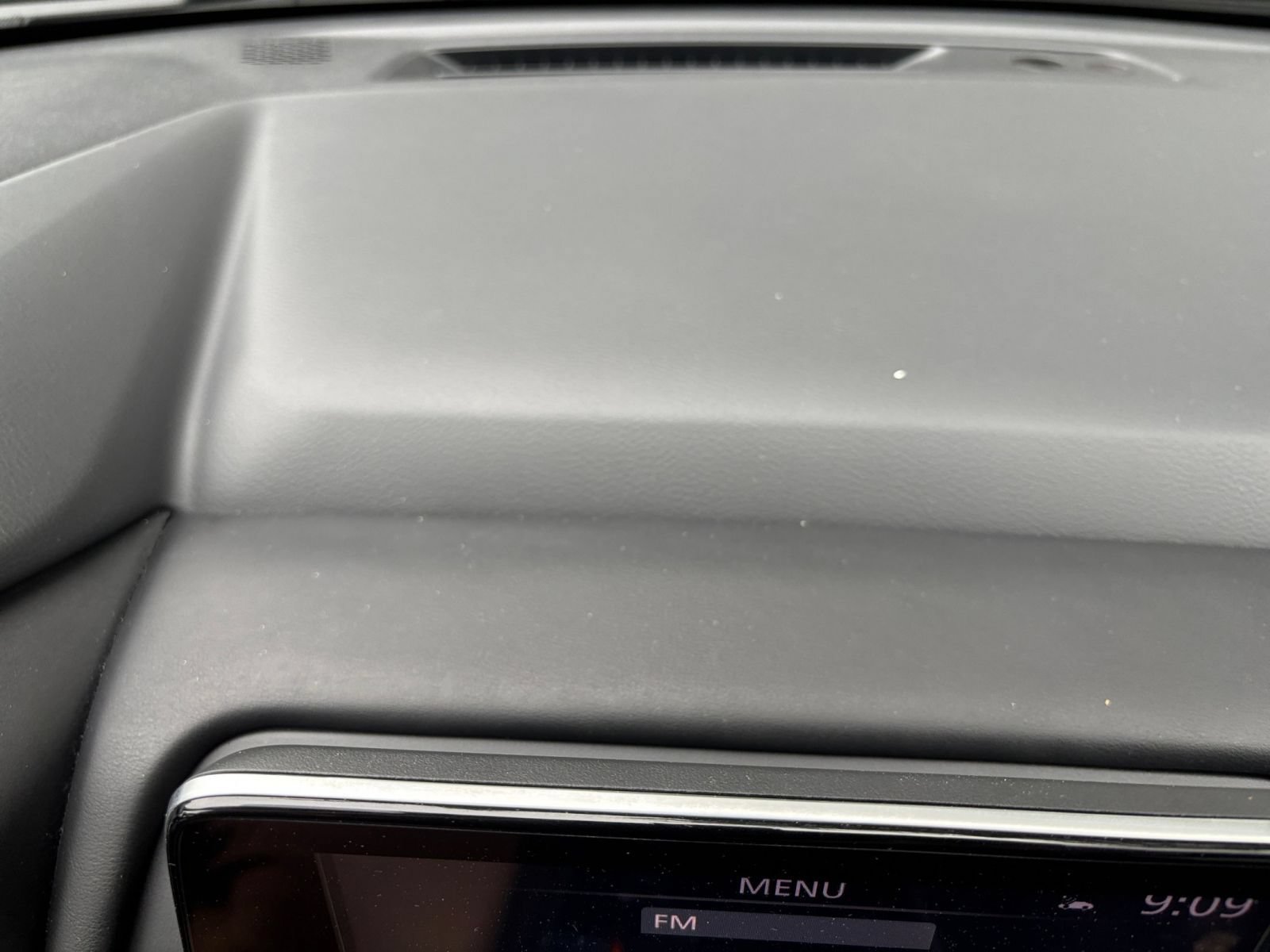 Used 2025 Nissan Rogue SV FWD image 16
