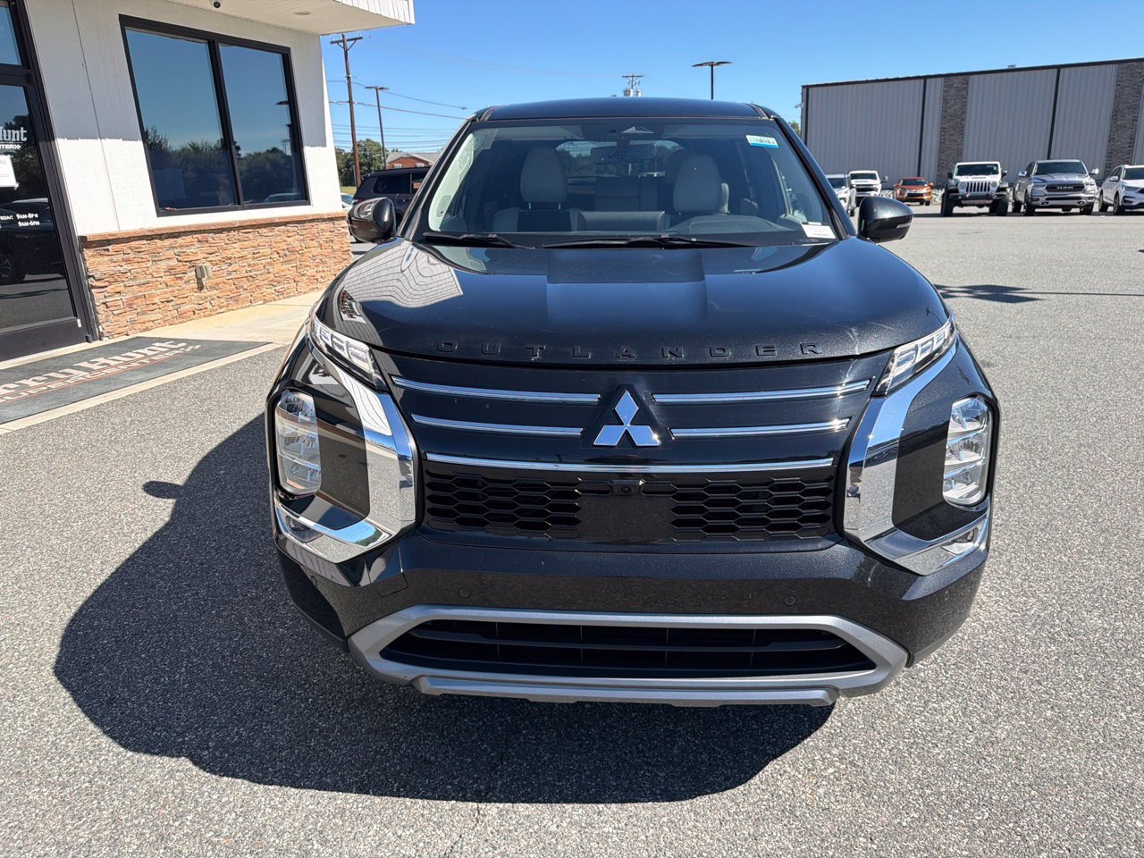 Used 2025 Mitsubishi Outlander SE FWD image 11
