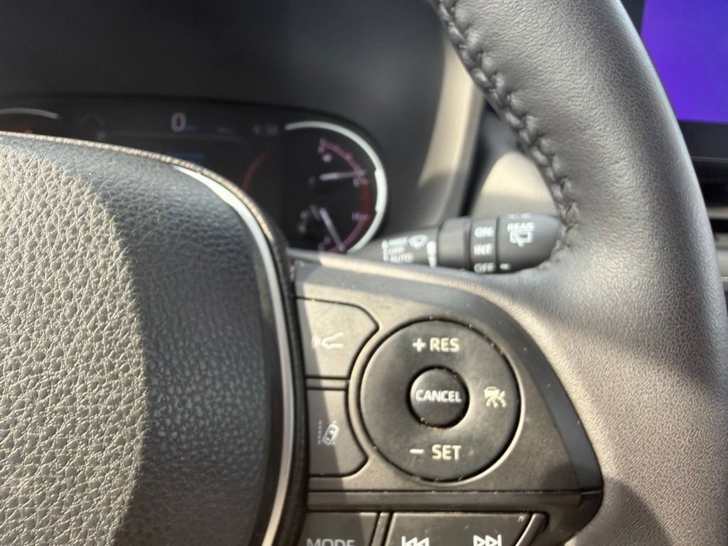 Used 2023 Toyota RAV4 XLE Premium AWD/4WD image 21