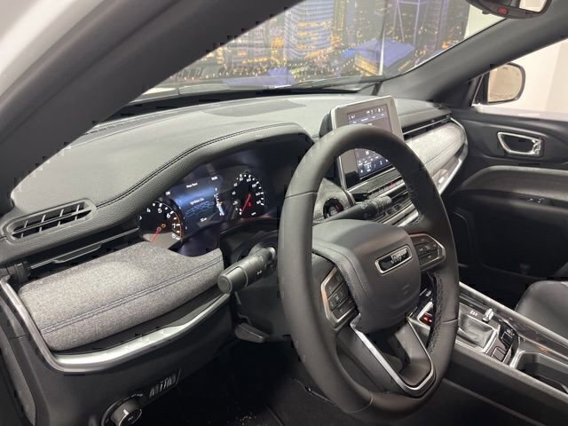 New 2026 Jeep Compass Latitude image 9