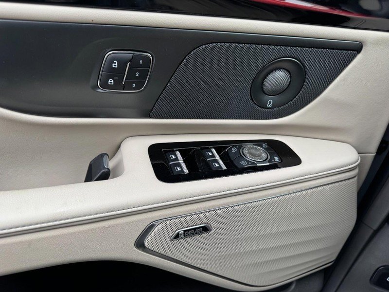 New 2025 Lincoln Nautilus Premier w/ Equipment Group 102A AWD/4WD image 25