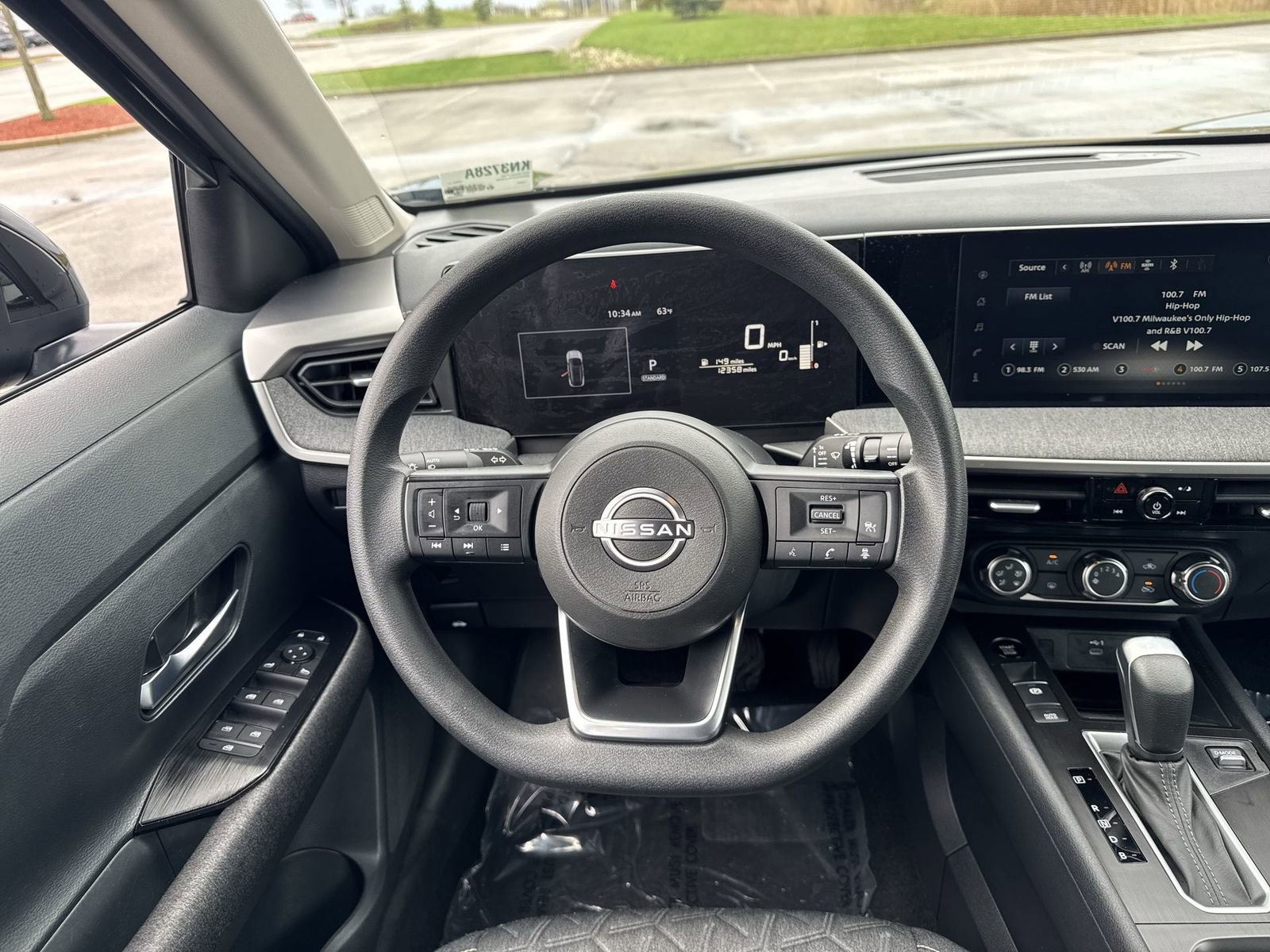 Certified 2025 Nissan Kicks SV FWD image 21
