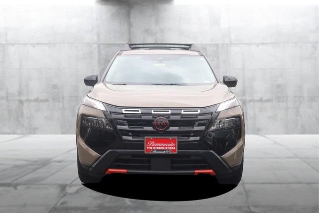 Certified 2025 Nissan Rogue SV AWD/4WD image 4